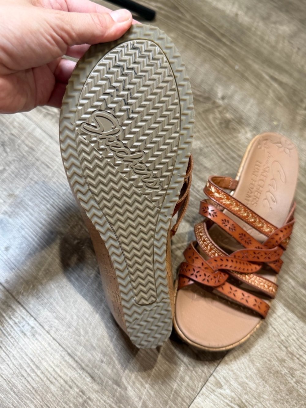 Skechers Beverlee Women’s Tiger Posse Slip On Brown Strappy Wedge Sandals Size 8 - Picture 6 of 6